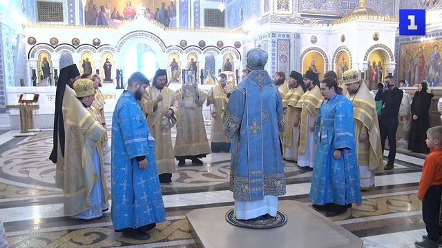Митрополит Тихон совершил Литургию во Владимирском соборе Херсонеса