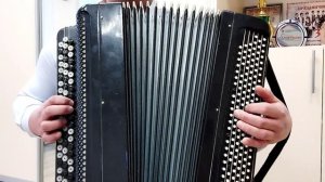 Разбор песни только мама на баяне