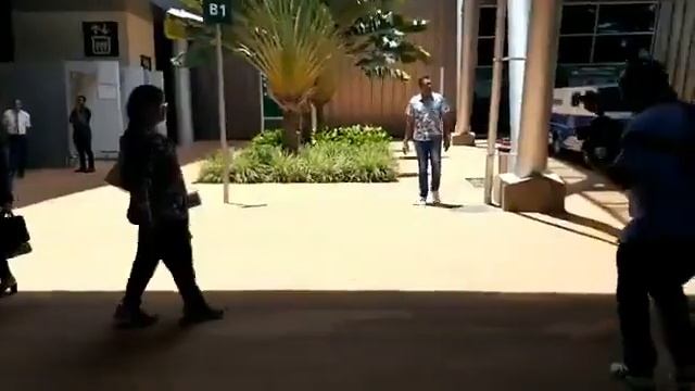 Shreya Ghoshal Meets Media in Mauritius Airport and she shared about her upcoming Mauritius Concert смотреть онлайн