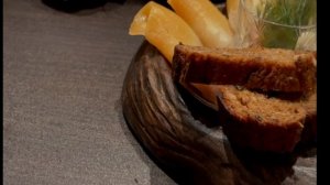 Деревянная тарелка МЕДВЕЖЬЯ ЛАПА ручной работы