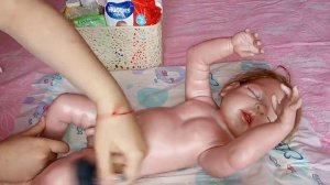 Уход за КУКОЛОЙ РЕБОРН 👶 Мироном!