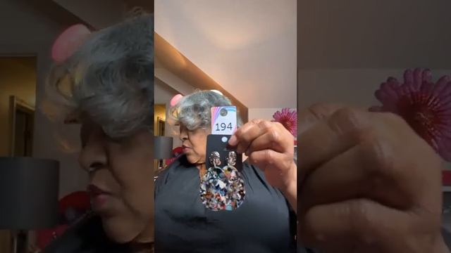 Queen Bee's March Madness Day 2 (3 .8 .2024) смотреть онлайн