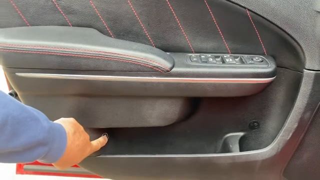Locating the Gas Tank Door Release Button on a 2017 Dodge Charger смотреть онлайн
