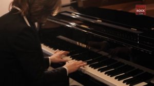 X Japan's Yoshiki Hayashi performs 'Yoshiki Classical' | Metal Hammer