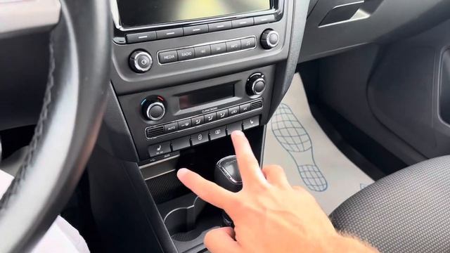 Skoda Rapid 2016 1.6AT смотреть онлайн