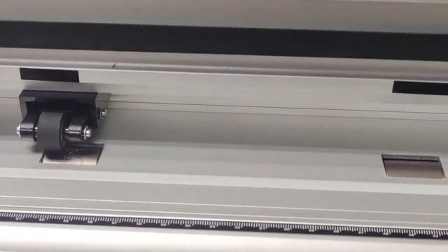 Vinyl Sticker Cutting Plotter with Automatic contour cut function смотреть онлайн