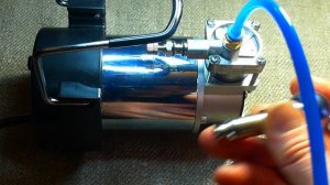 как громко работает пневмоштихель с мини компрессором!?