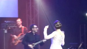 Супер песня ! Алёна Петровская - Не Заплачу !