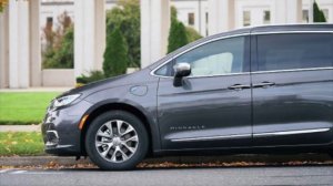 2022 Chrysler Pacifica Hybrid for Sale in Little Rock, AR | Landers Chrysler Dodge Jeep Ram