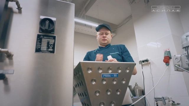 Ручная работа с кремами и работа на автоматизированной линии смотреть онлайн