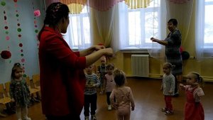 Развлечение с детьми первой группы раннего возраста с использованием ИКТ "Прокати, лошадка, нас!"
