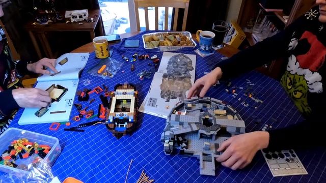 Building LEGO Millenium Falcon and Pirate Ship (75257 & 31109) смотреть онлайн