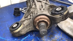 Течь заднего редуктора на Range Rover L405. Проблема и решение