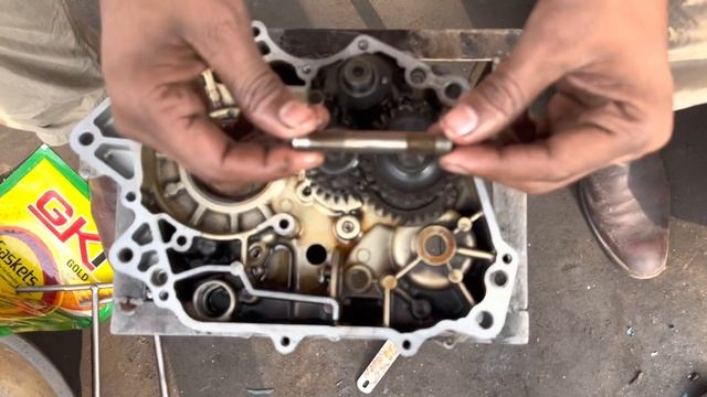 BAJAJ PLATINA 100 cc ES / Bajaj CT-100 ES gear box fitting #gearbox bike Gear setting