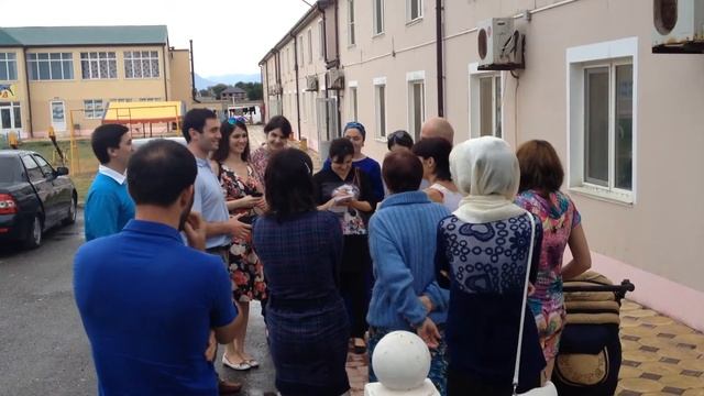 Слушатели дагестанской Школы Гражданской Журналистики посетили беженцев с Украины смотреть онлайн