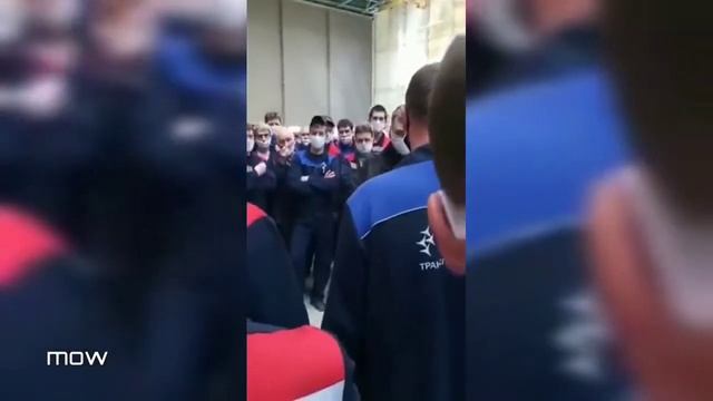 На авиастроительном заводе в Ульяновске людям уменьшают зарплаты вдвое? смотреть онлайн