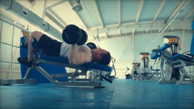 ПОСЛЕ этого ты будешь ЖАТЬ МНОГО! | Жим гантелей с отрицательным наклоном