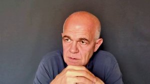 ВЕДУЩИЙ ГРУППЫ Артемий Корочков