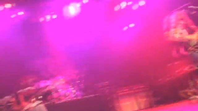 Tesla - 'Love Me' - Chicago July 22, 2011 смотреть онлайн