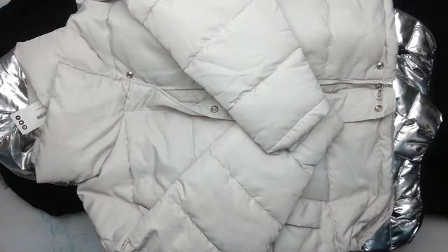 6622 Куртки женские осень-зима сток 1 пак 10,6кг 19,75€/кг 11шт смотреть онлайн