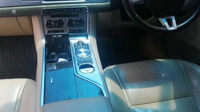 2015 Jaguar XF 3.0 Supercharged R-Sport смотреть онлайн