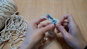 СТОЛБИКИ С НАКИДОМ КРЮЧКОМ/ПЕРЕХОД НА СЛЕДУЮЩИЙ РЯД