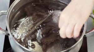 Осьминог с соусом из печеного перца