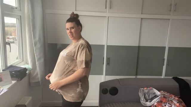 MINI BOO HOO HAUL  MATERNITY FASHION  LIZZYRICHARDS
