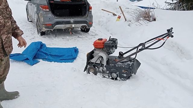 Буксировщик мини на 380 гусеннице. Где едет ? смотреть онлайн