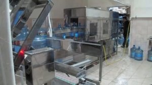 Автоматическая линия для мойки бутылок 19л.