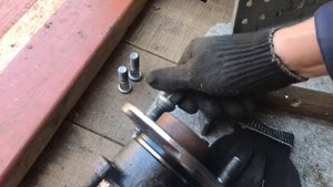 Вторая жизнь шпилек ступицы Фокус 2 2007