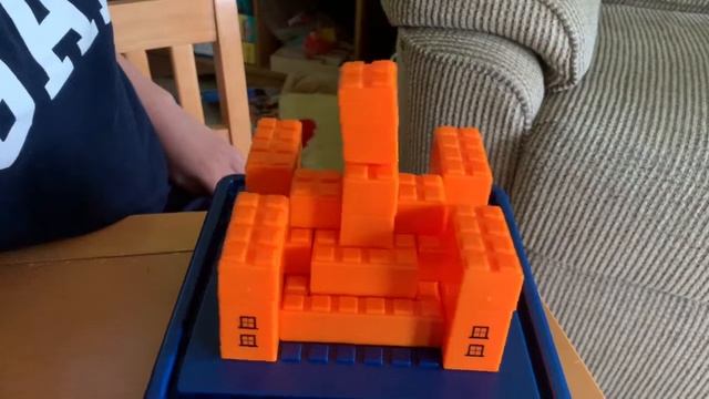 SURVIVE THE QUAKE!!! смотреть онлайн