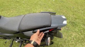 New 2023 Bajaj Pulsar 125 Carbon Edition Split Seat Detailed Ride Review