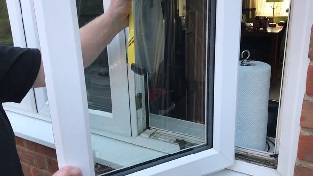 Karcher WV50 Window Vacuum Demonstration & Review смотреть онлайн
