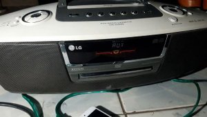 COMPO LG LPC-D1000A UNIK ELEGANT(TESS AUX DAN RADIO) DIJUAL