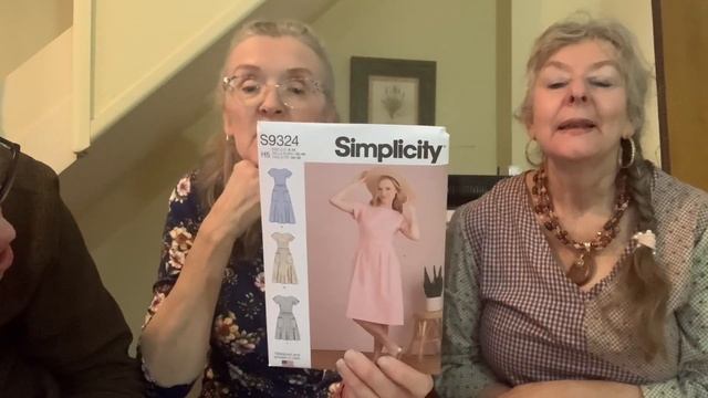 Opening Spring Bouquets - Simplicity, Vogue, Butterick, etc. pattern haul 3-1-22 смотреть онлайн
