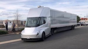 Elon Musk’s Tesla Semi Update Means The New Battery Is Ready