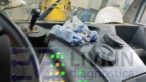 Кран LIEBHERR LTM-1030-2 1999г. Не включается компьютер в кабине крановщика. Часть 1