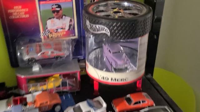 Apples 🍎 & 🍊 Oranges 4 : Johnny Lightning, Hot Wheels Car Culture, & Greenlight! смотреть онлайн