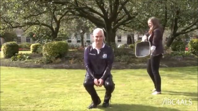 Alistair Darling ALS Ice Bucket Challenge #icebucketchallenge смотреть онлайн