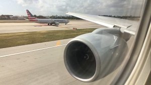 POWERFUL American Airlines Boeing 777-223ER Takeoff from Miami