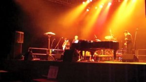 Jerry Lee Lewis - GREAT BALLS OF FIRE (Live @ Tesla Arena, CZ, 9.11.2009)