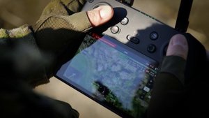 Комплекс РЭБ ЁЖ
Противодействие БПЛА, использующим радиосвязь (fpv-дроны, семейства DJI, AUTEL, др)
