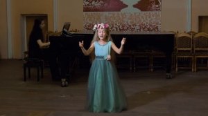 Троницкая Николь 8 лет " Песня Мальвины" А. Рыбников - Ю. Энтин