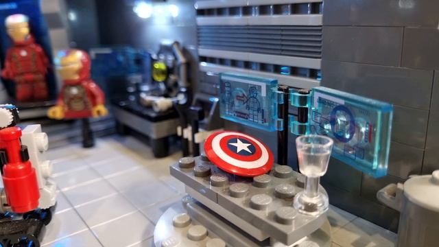 LEGO Iron Man Lab/Mansion Moc + DOUBLE GIVEAWAY! смотреть онлайн