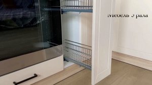 Светлая угловая кухня