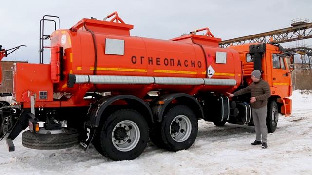 Топливозаправочный автопоезд 20 куб. м в составе АТЗ-11 КАМАЗ-65115 с прицепом 9 куб. м