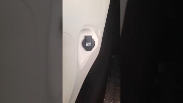 Chrysler 200 LX смотреть онлайн