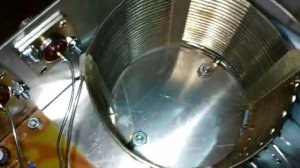 Антенный тюнер MFJ-941E внутри.