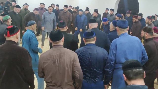 Зикр в г.Аргун (Хьуьжараьхь 1-зикар) 12 января 2024 г. смотреть онлайн